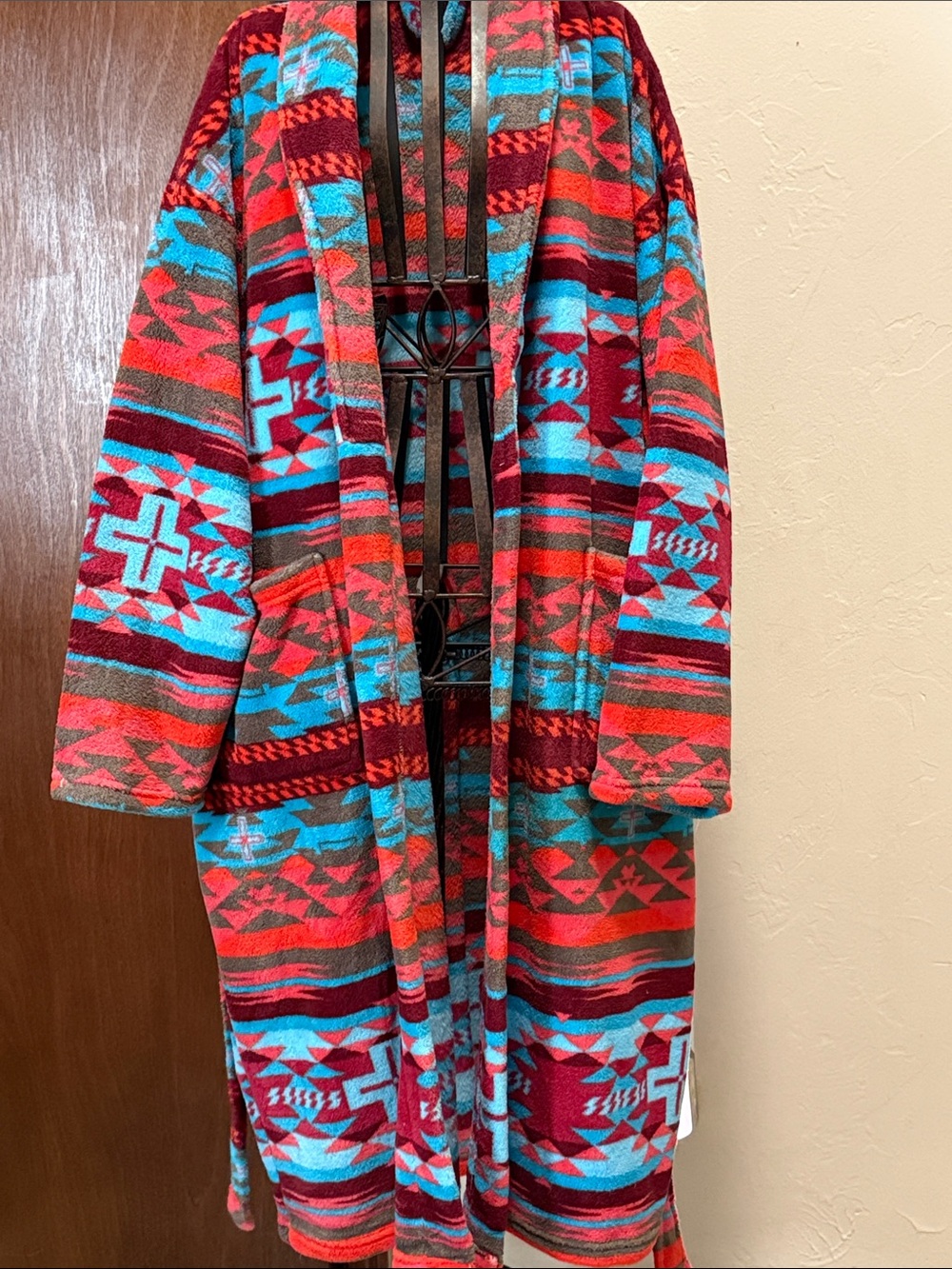 Cozy Aztec Fleece Robe in Red & Turquoise - Picture 5 of 5